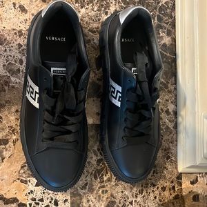 Versace Men's Greca Metallic Leather Low-Top Sneakers